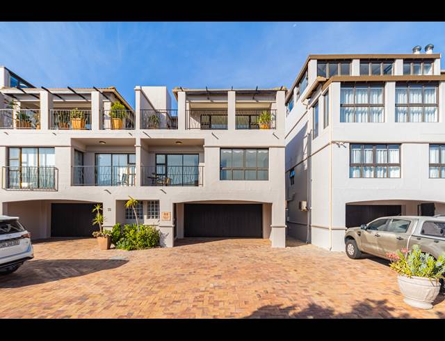 3 BEDROOM SEMI DETACHED TO LET IN BIG BAY